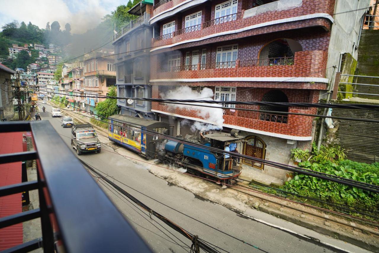Hotel Hill Queen Near Sherpa Gumba Darjeeling Mall 5 Min Couple Friendly Eksteriør bilde