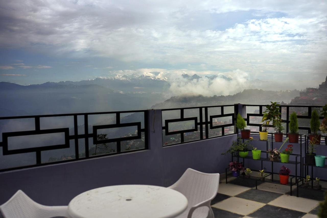 Hotel Hill Queen Near Sherpa Gumba Darjeeling Mall 5 Min Couple Friendly Eksteriør bilde