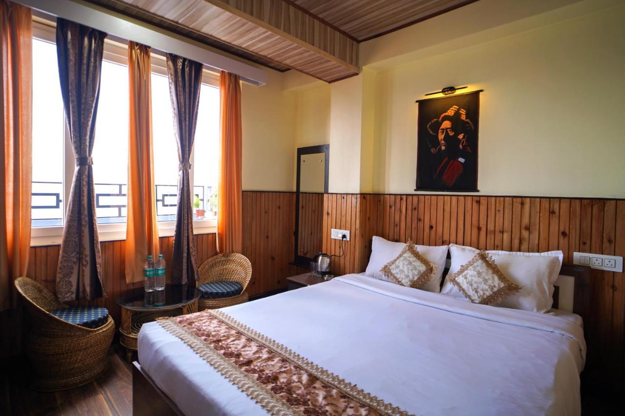 Hotel Hill Queen Near Sherpa Gumba Darjeeling Mall 5 Min Couple Friendly Eksteriør bilde